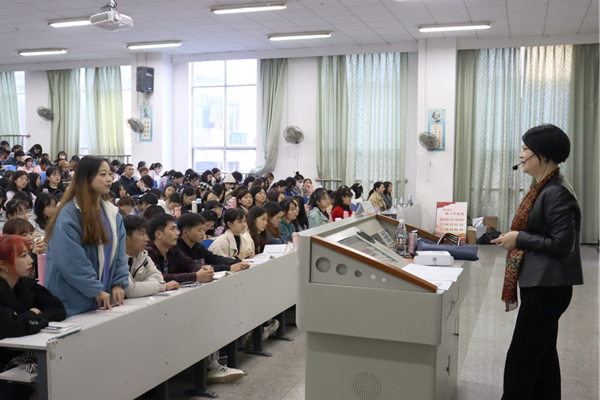 bbe25b34c8794f26b797619357b74abe.png 图片6.png